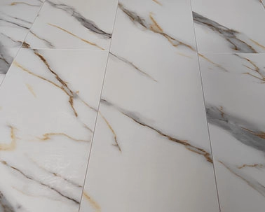 DC833-mramor-belozolotoi-2